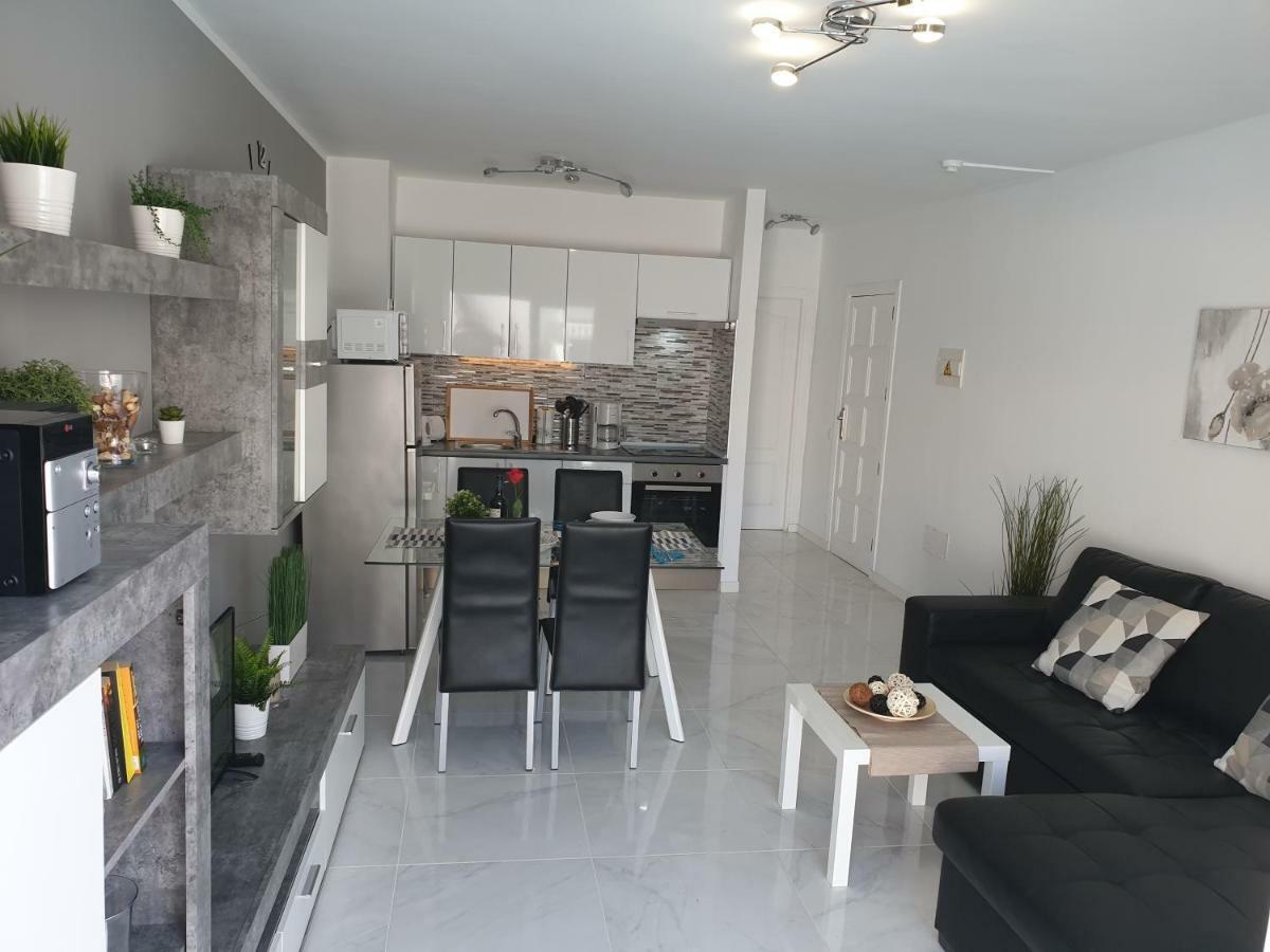 Casa Las Flores With Heated Pool, Only 490 Meters To The Beach, Balcony, Wifi Arona  Exterior photo